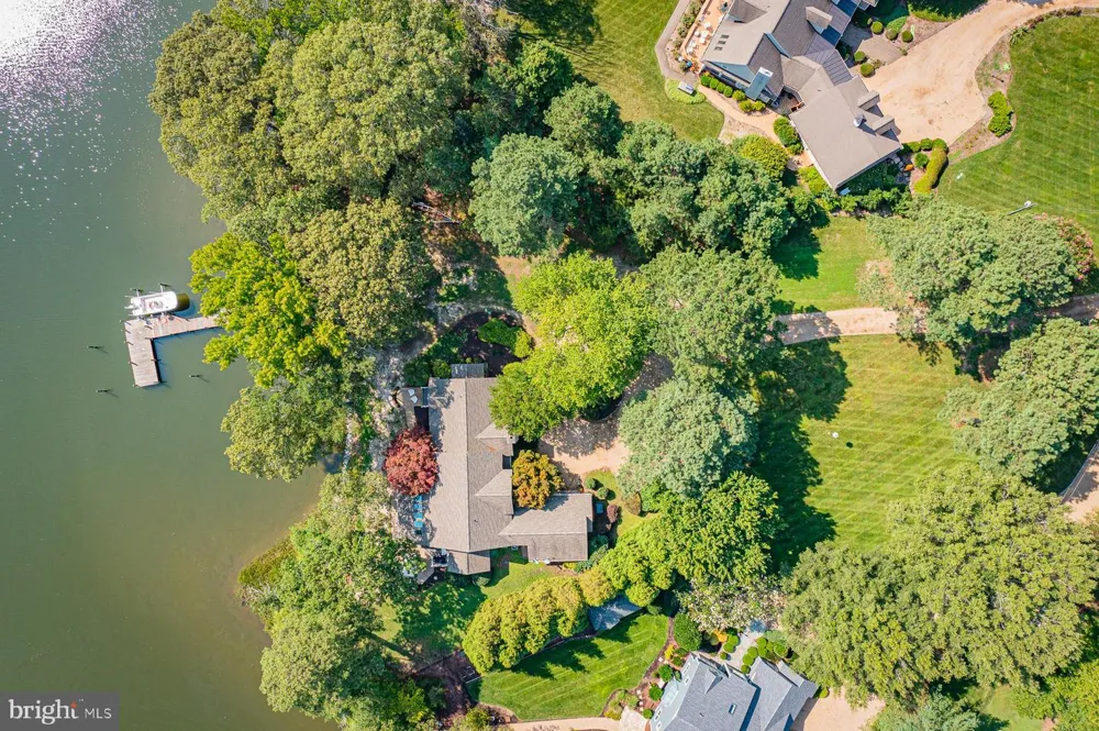 94 SCULLING OAR TRAIL Kilmarnock, VA 22482