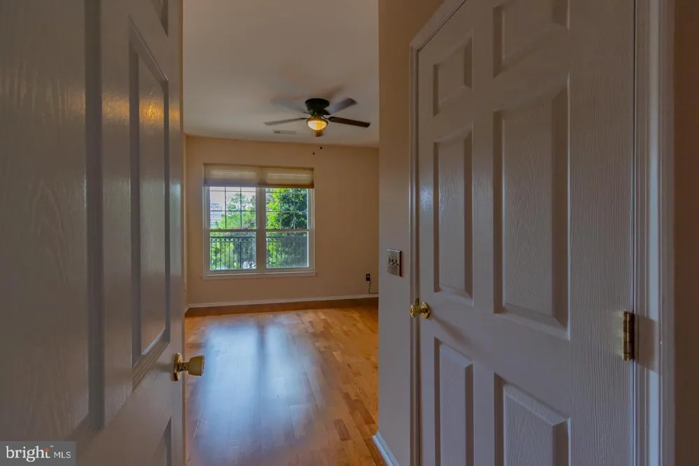 1600 SPRING GATE DRIVE #2207 Mclean, VA 22102