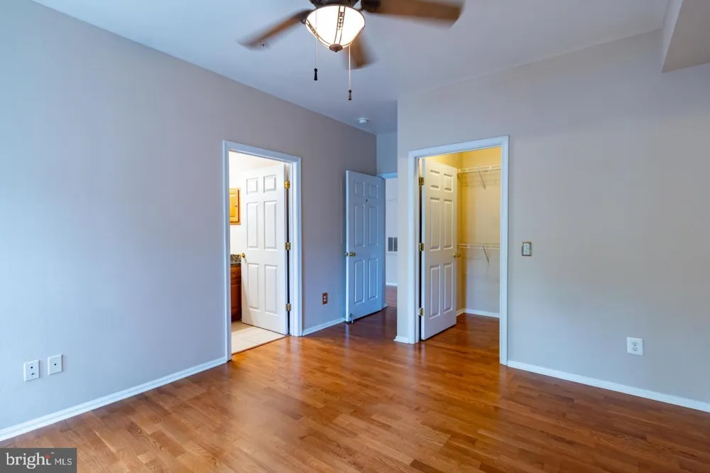 1600 SPRING GATE DRIVE #2207 Mclean, VA 22102