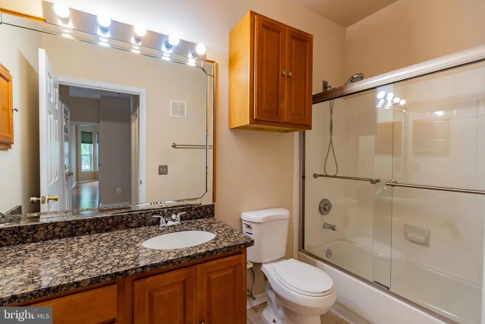 1600 SPRING GATE DRIVE #2207 Mclean, VA 22102