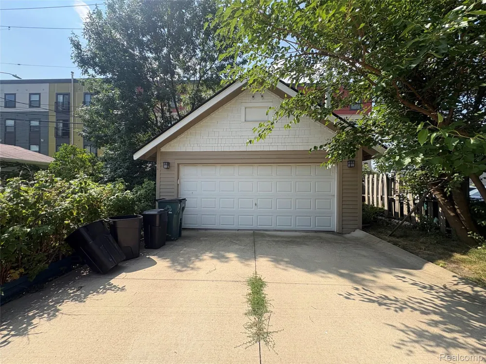 344 Vester Street Ferndale City, MI 48220