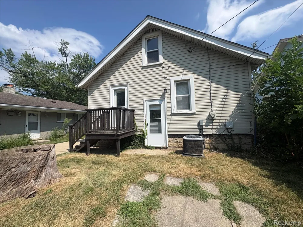 344 Vester Street Ferndale City, MI 48220