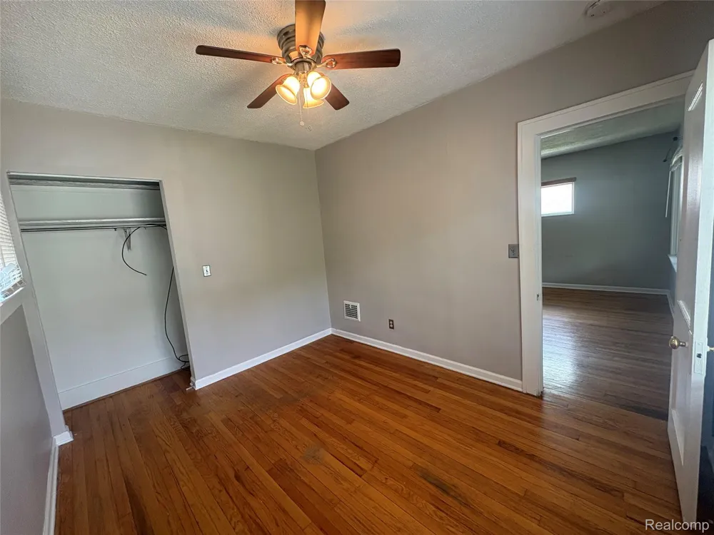 344 Vester Street Ferndale City, MI 48220
