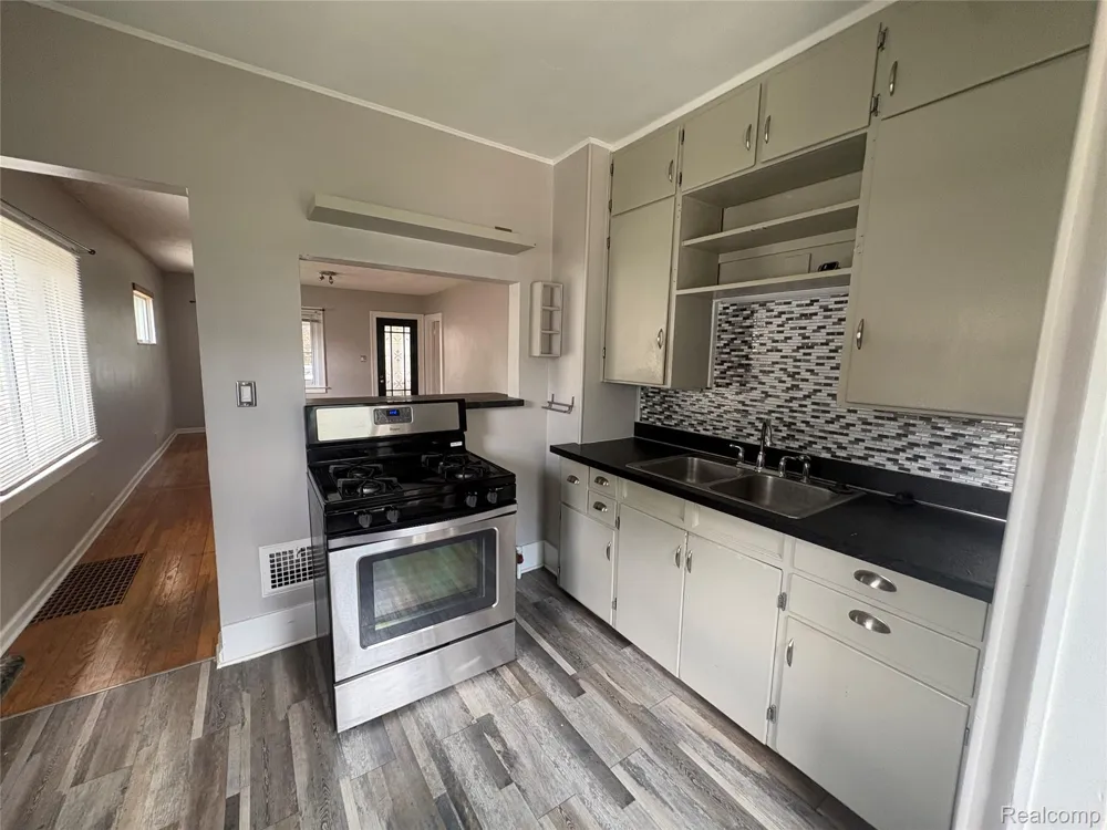 344 Vester Street Ferndale City, MI 48220