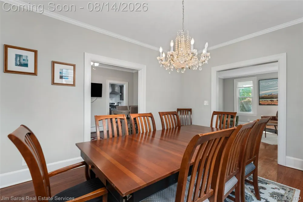 16845 Maumee Avenue Grosse Pointe City, MI 48230