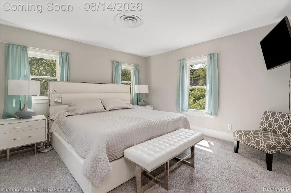 16845 Maumee Avenue Grosse Pointe City, MI 48230