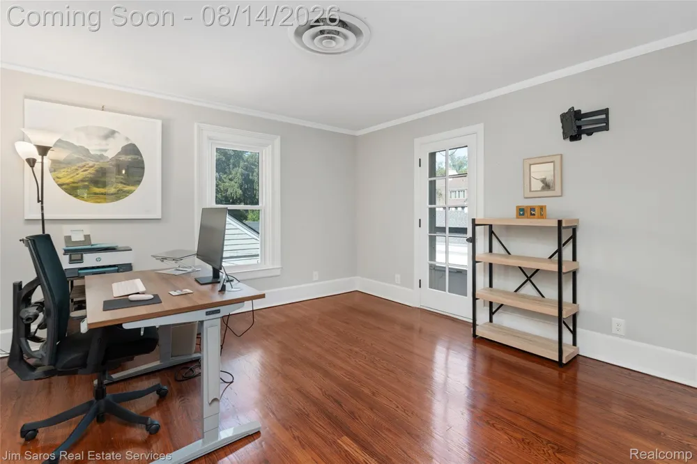16845 Maumee Avenue Grosse Pointe City, MI 48230