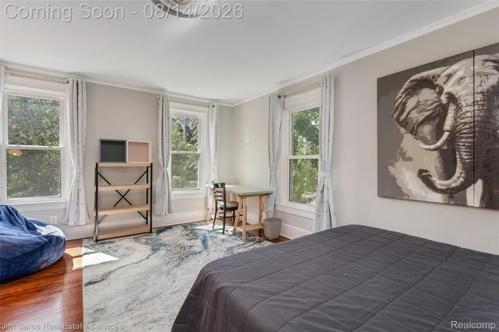 16845 Maumee Avenue Grosse Pointe City, MI 48230