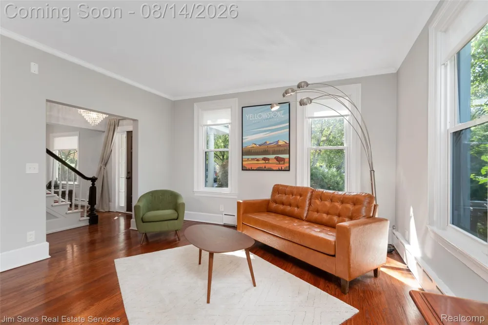 16845 Maumee Avenue Grosse Pointe City, MI 48230
