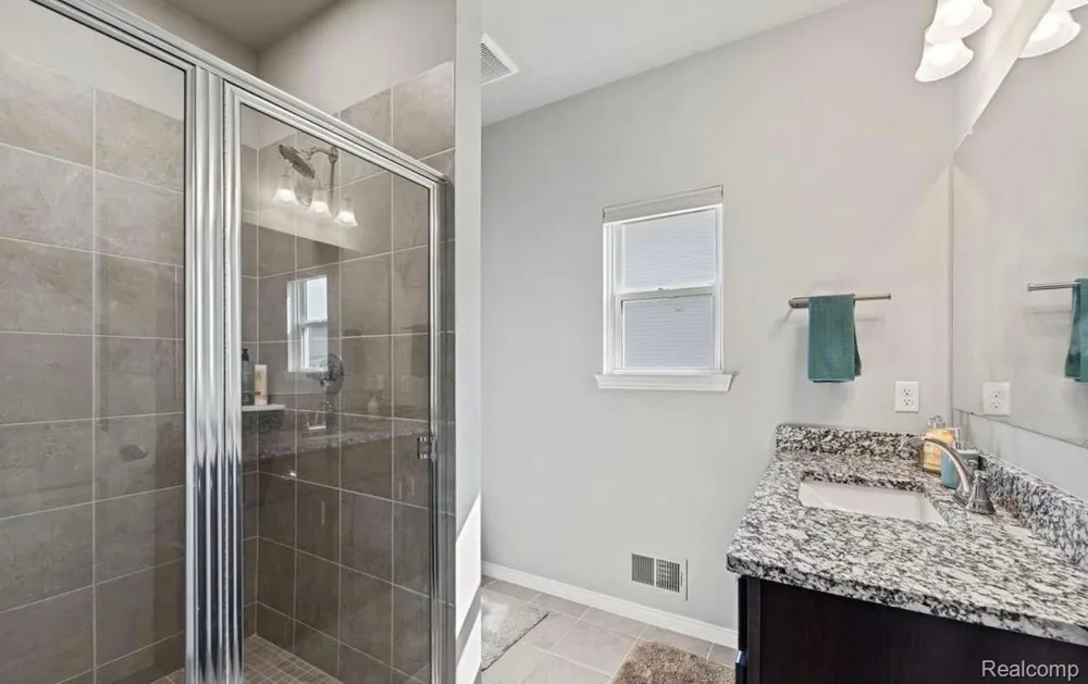 1821 Emerald Lane Wixom City, MI 48393