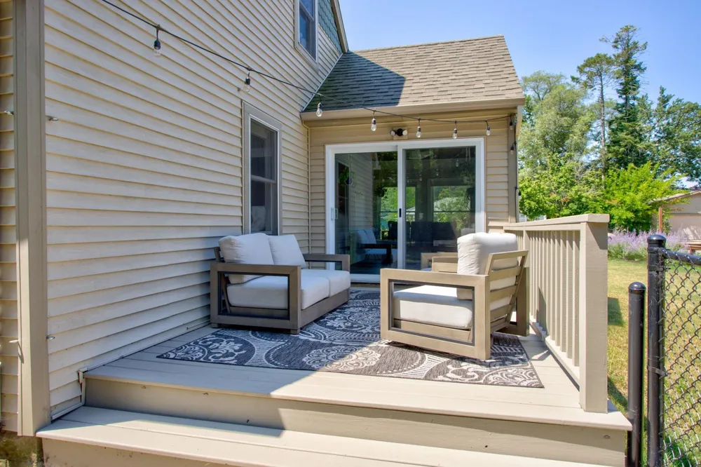 439 Plasman Avenue Holland Charter Township, MI 49423