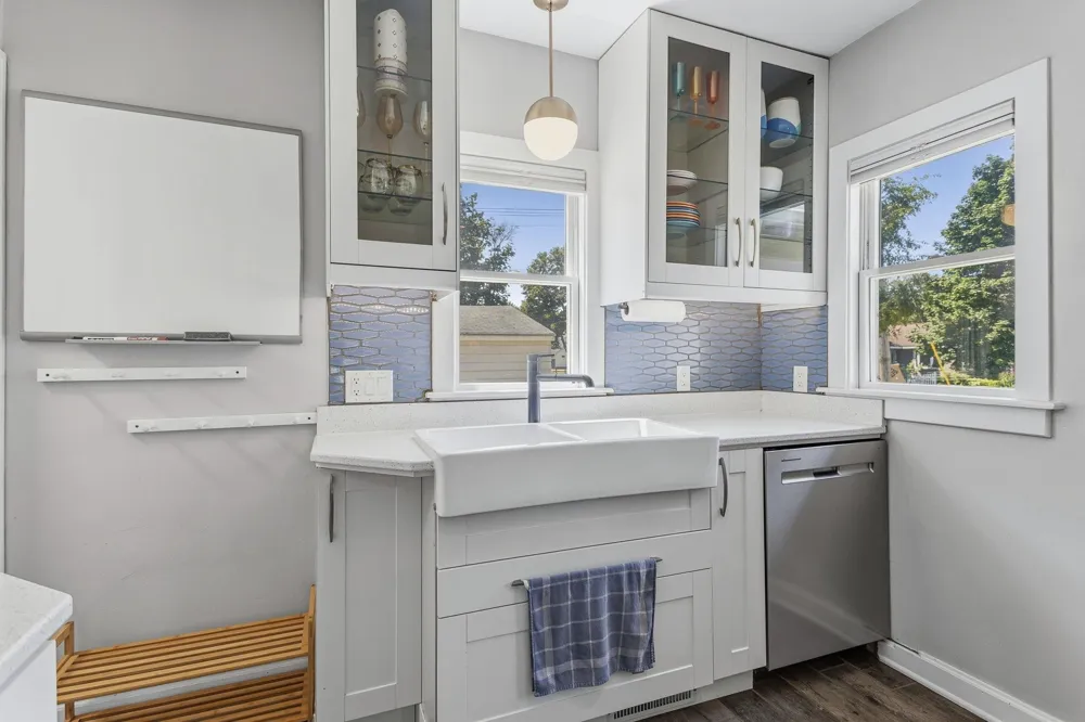 439 Plasman Avenue Holland Charter Township, MI 49423