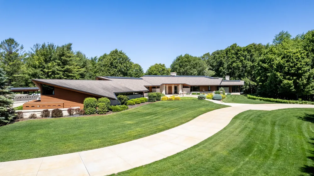 6479 144th Avenue Laketown Township, MI 49423