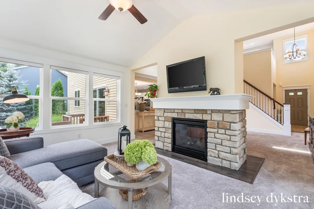 4238 Oak Timbers Drive NE Plainfield Charter Township, MI 49525