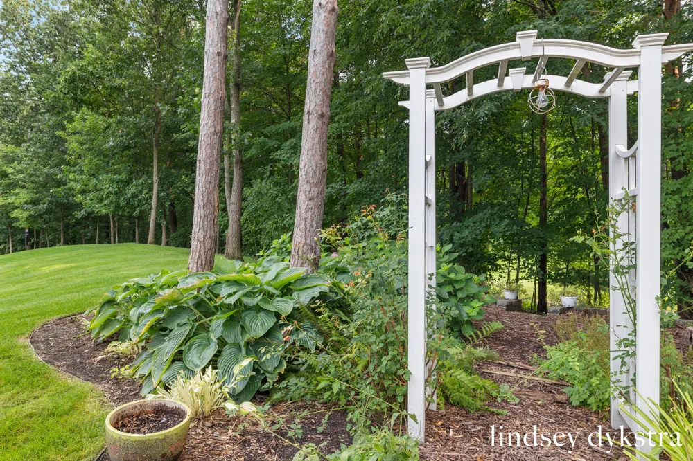 4238 Oak Timbers Drive NE Plainfield Charter Township, MI 49525