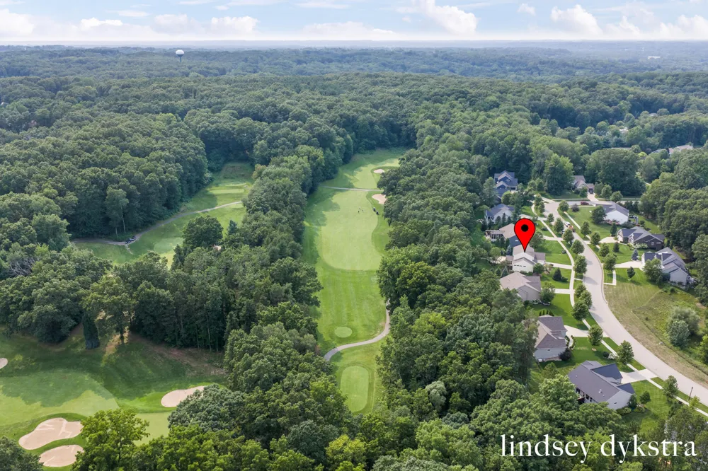 4238 Oak Timbers Drive NE Plainfield Charter Township, MI 49525