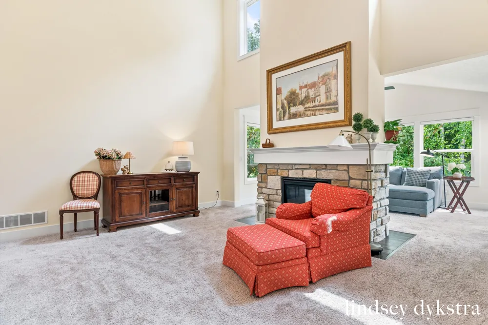 4238 Oak Timbers Drive NE Plainfield Charter Township, MI 49525