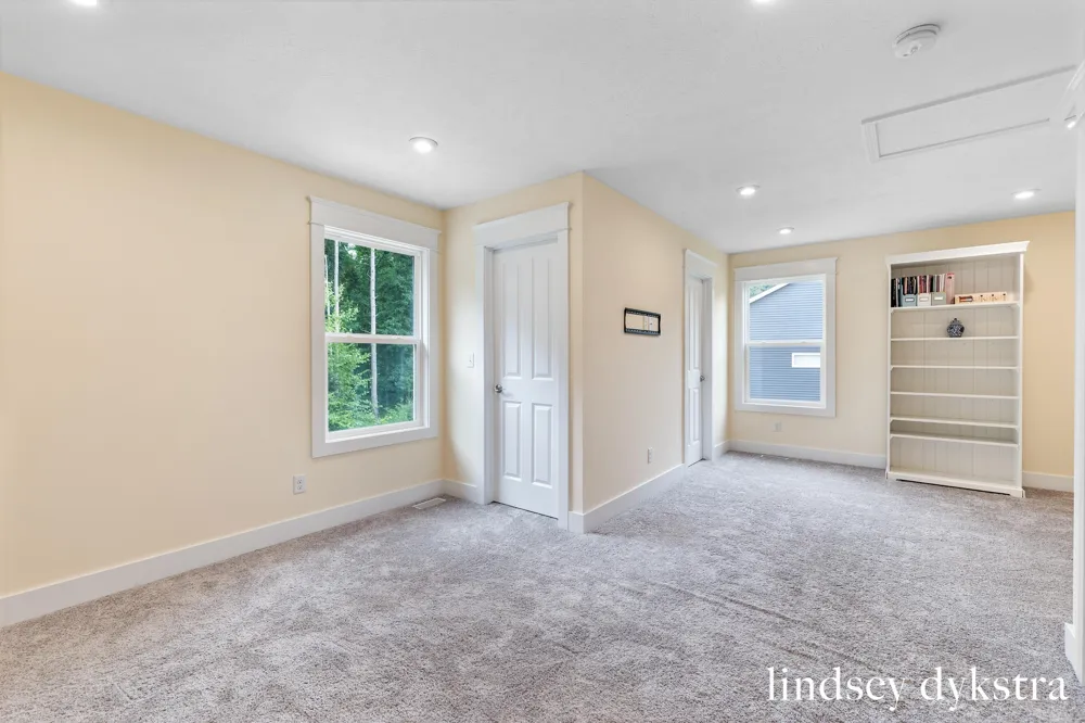 4238 Oak Timbers Drive NE Plainfield Charter Township, MI 49525