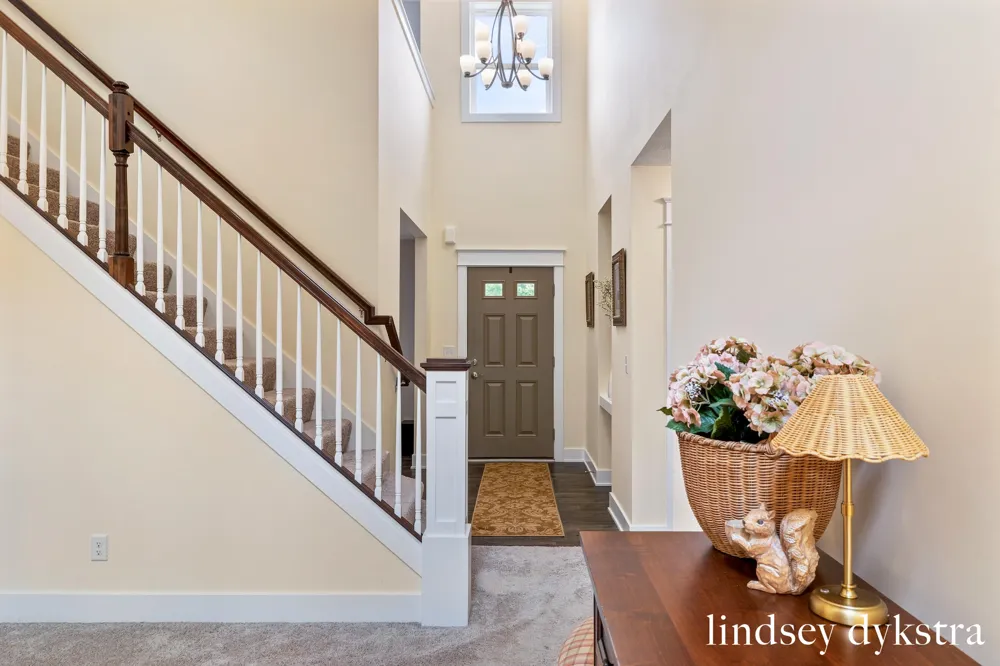 4238 Oak Timbers Drive NE Plainfield Charter Township, MI 49525