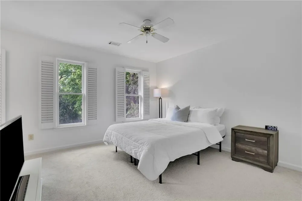 2588 Oakwood Way SE Smyrna, GA 30080