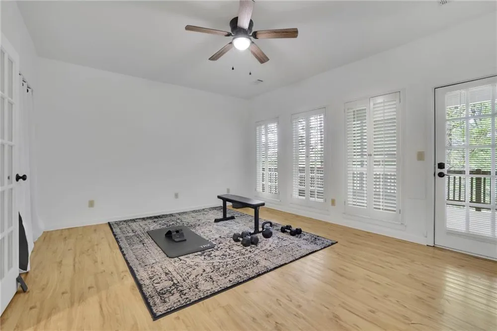 2588 Oakwood Way SE Smyrna, GA 30080