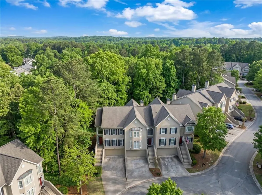 2588 Oakwood Way SE Smyrna, GA 30080