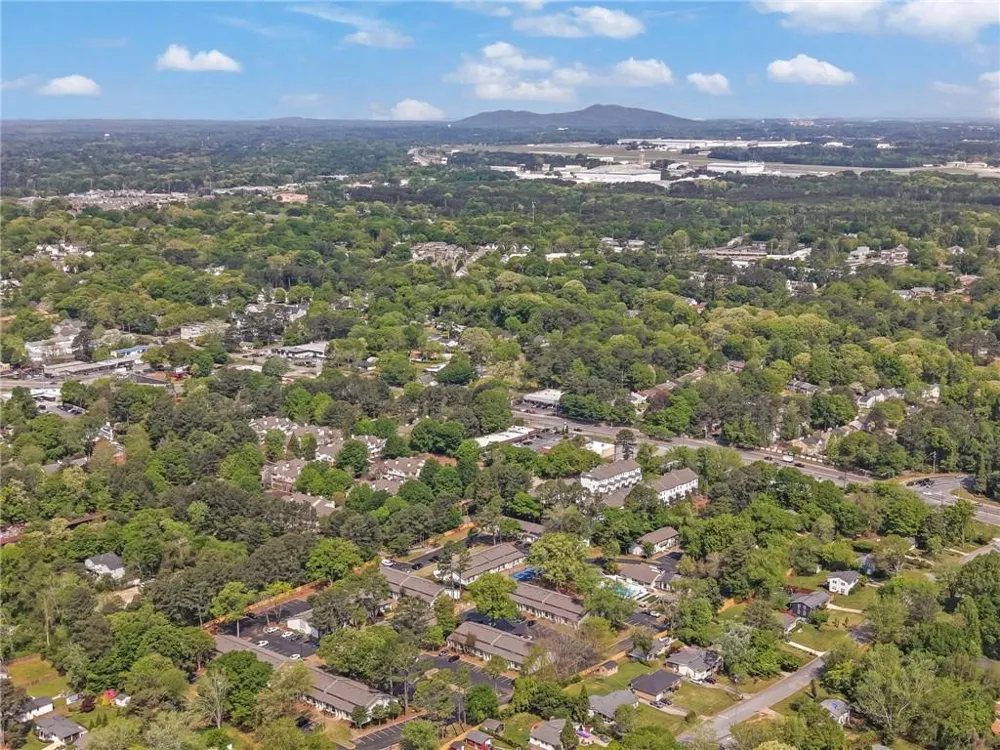 2588 Oakwood Way SE Smyrna, GA 30080