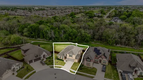 485 W Autumn Hill Bluff