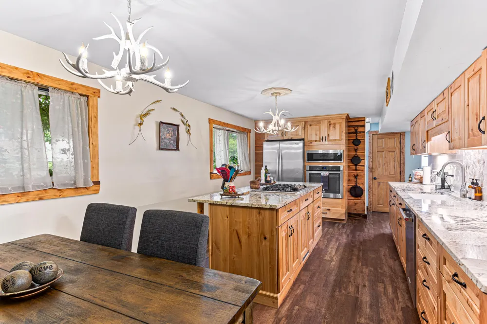 718 Panorama Milford, MI 48381