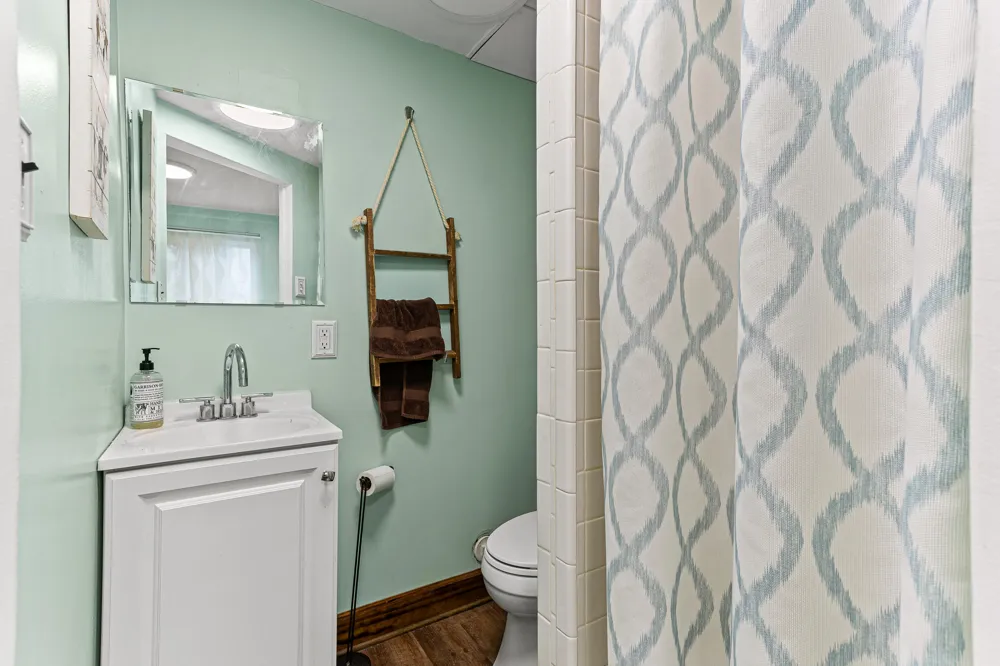 718 Panorama Milford, MI 48381