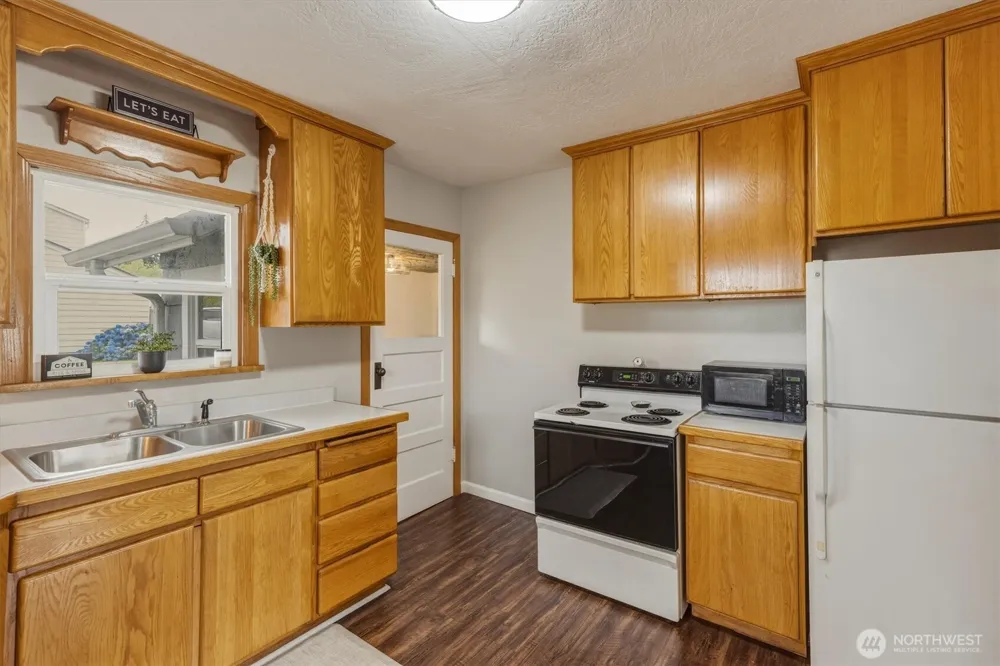 131 Niblett Way Longview, WA 98632
