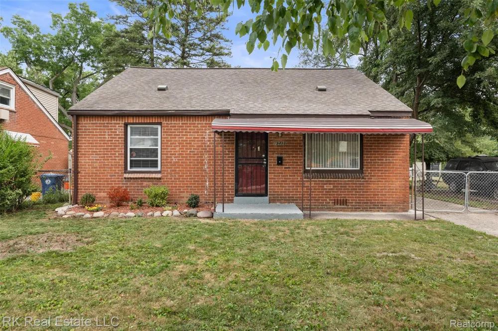19488 Brady Redford Charter Township, MI 48240
