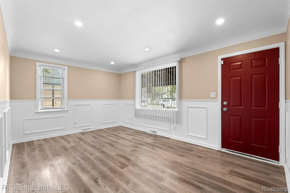 19488 Brady Redford Charter Township, MI 48240