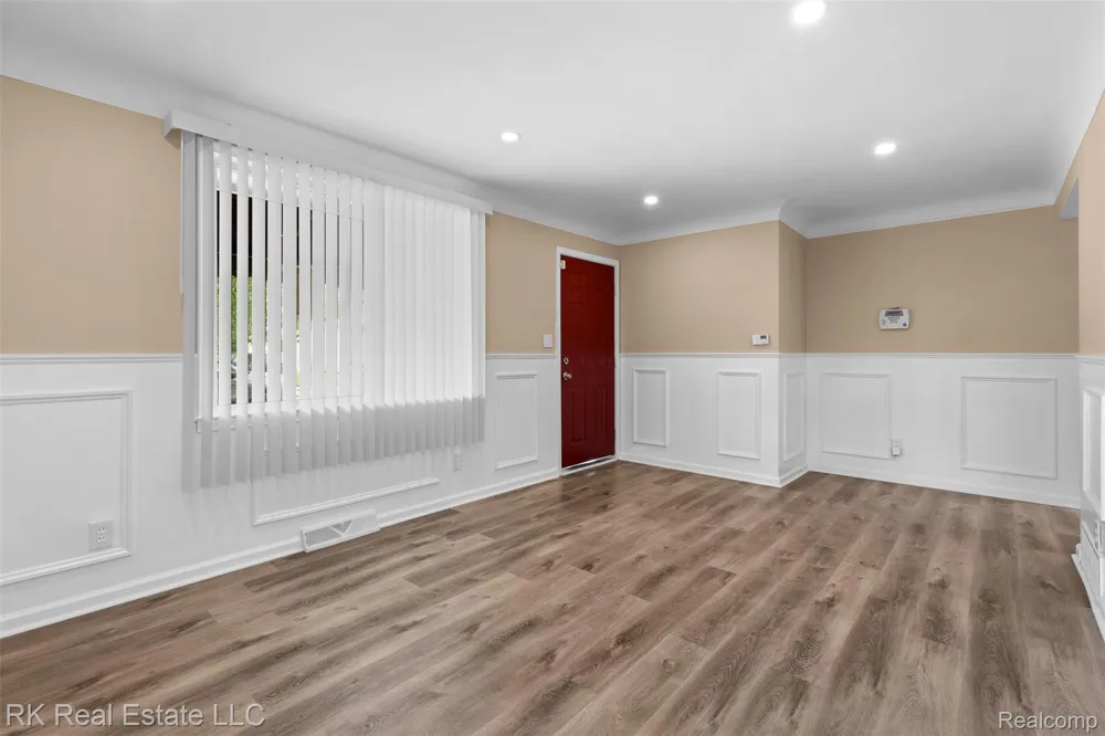 19488 Brady Redford Charter Township, MI 48240