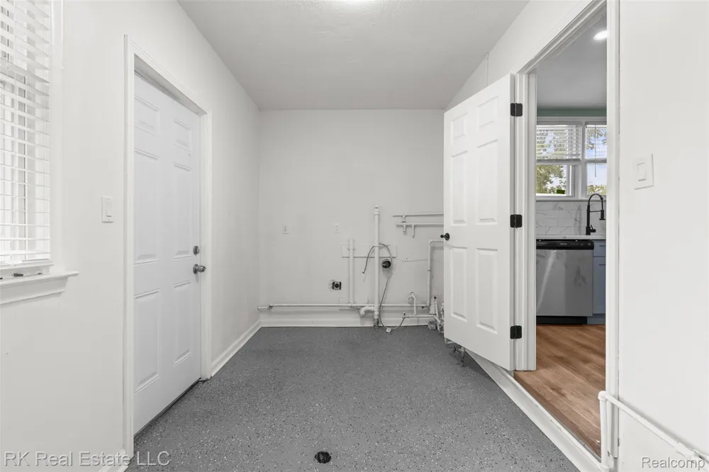 19488 Brady Redford Charter Township, MI 48240