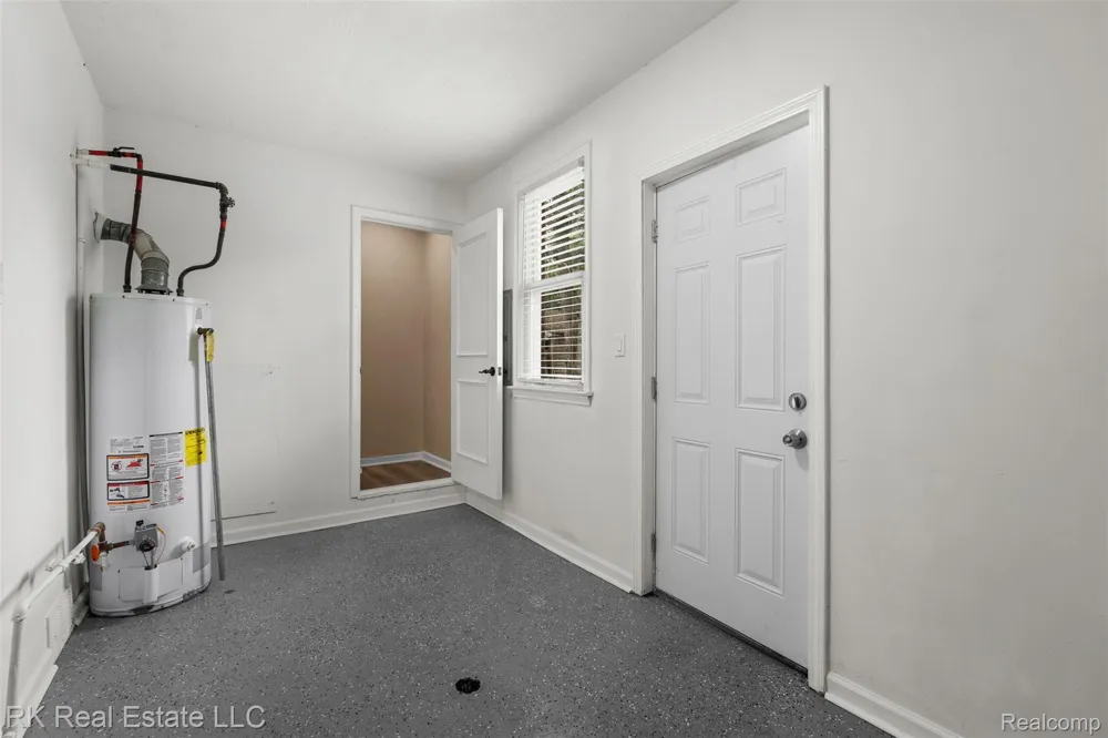 19488 Brady Redford Charter Township, MI 48240