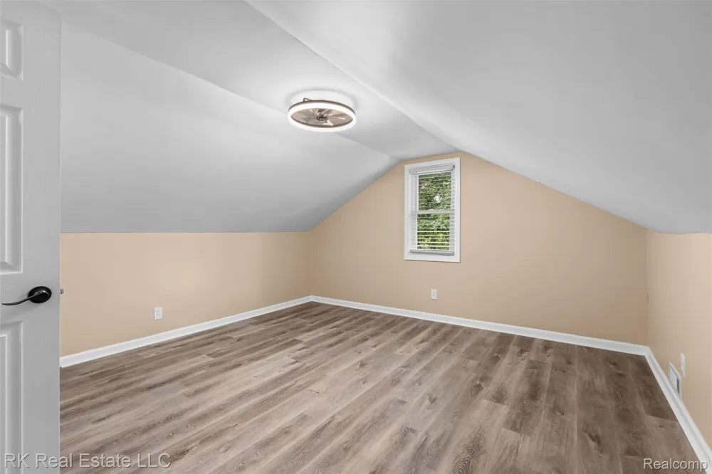 19488 Brady Redford Charter Township, MI 48240