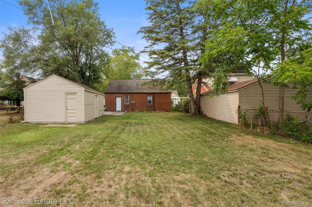 19488 Brady Redford Charter Township, MI 48240