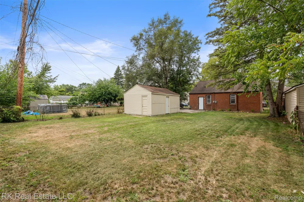 19488 Brady Redford Charter Township, MI 48240