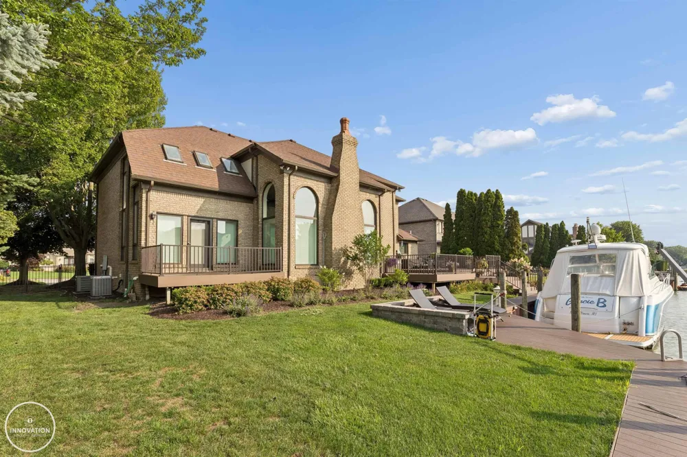 49540 Nautical Drive Chesterfield Township, MI 48047