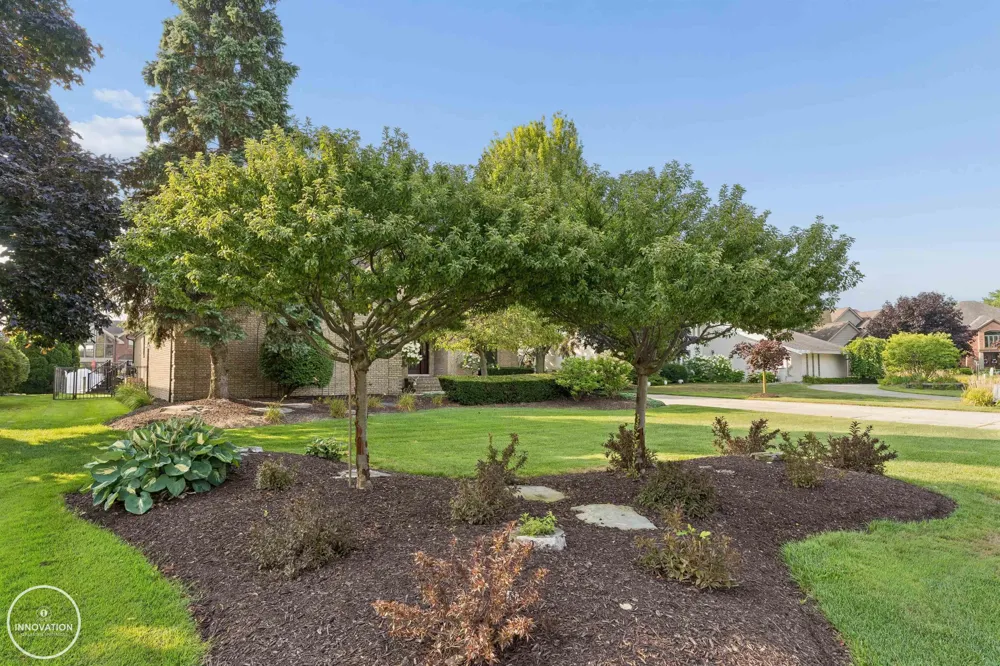 49540 Nautical Drive Chesterfield Township, MI 48047