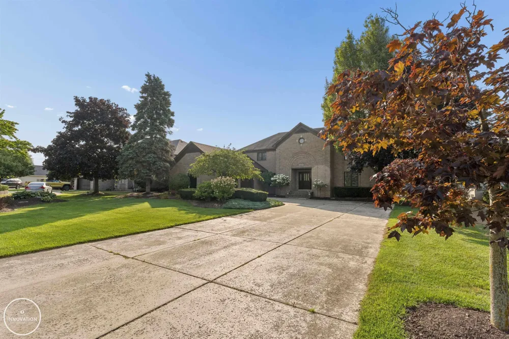 49540 Nautical Drive Chesterfield Township, MI 48047