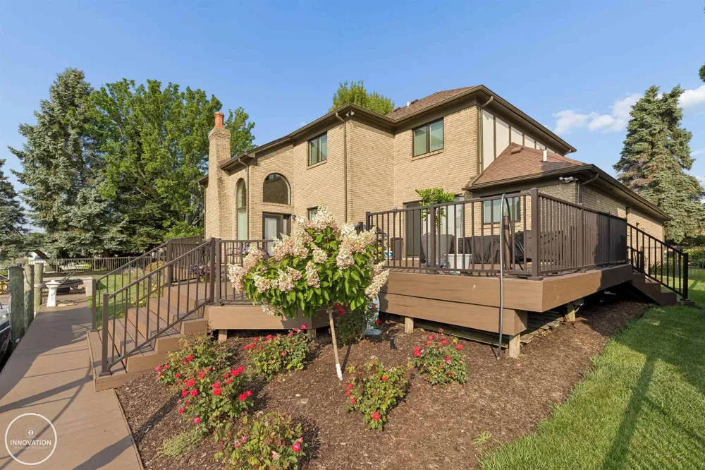 49540 Nautical Drive Chesterfield Township, MI 48047