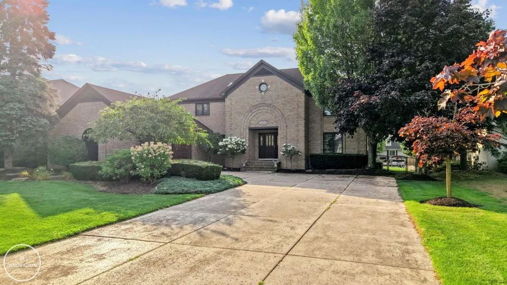49540 Nautical Drive Chesterfield Township, MI 48047
