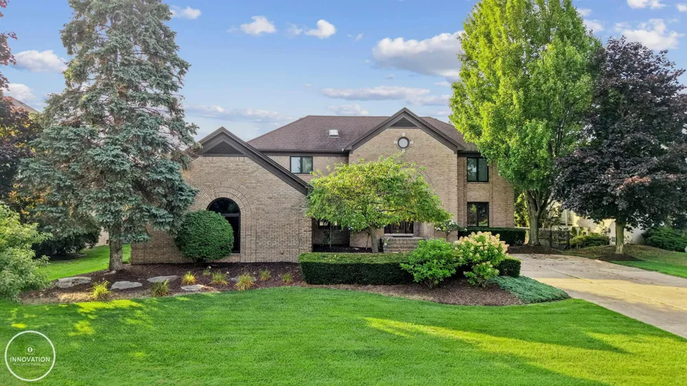 49540 Nautical Drive Chesterfield Township, MI 48047