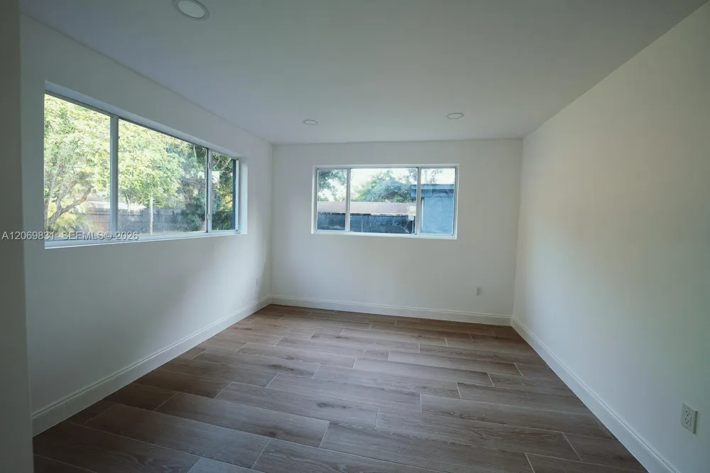 801 NE 144th St North Miami, FL 33161