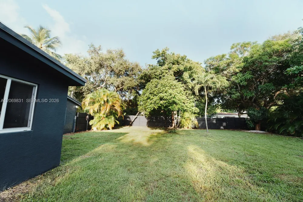 801 NE 144th St North Miami, FL 33161