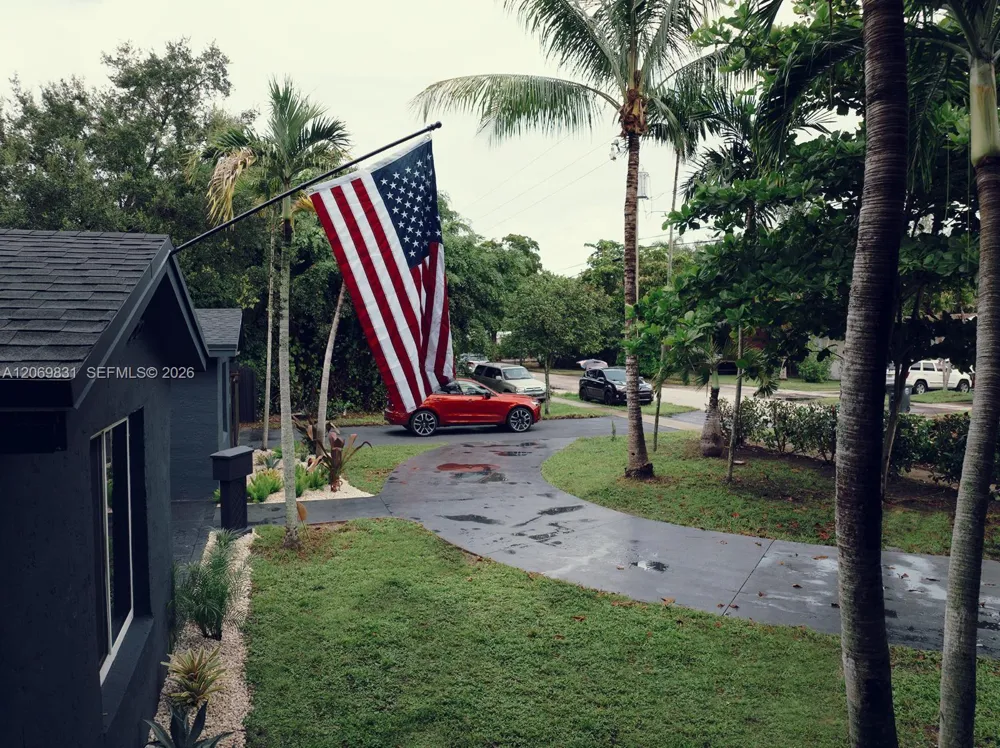 801 NE 144th St North Miami, FL 33161