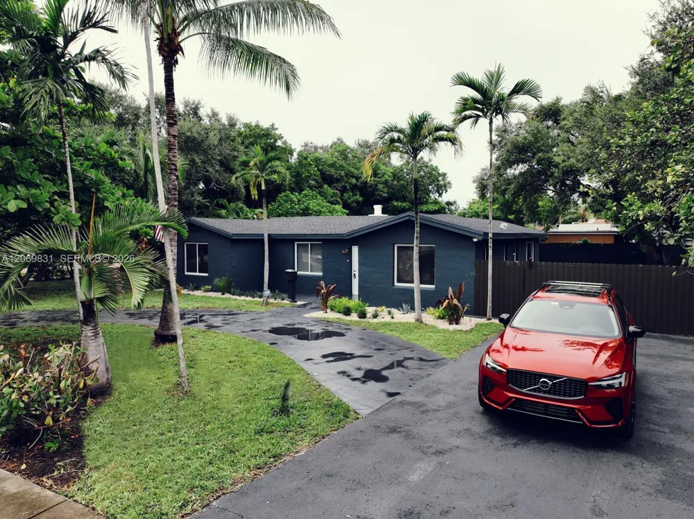 801 NE 144th St North Miami, FL 33161