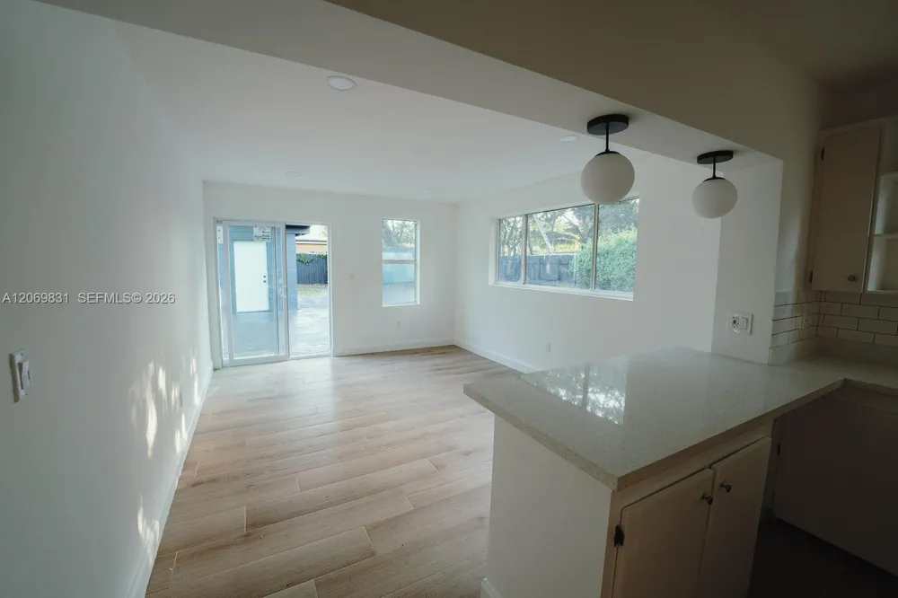 801 NE 144th St North Miami, FL 33161